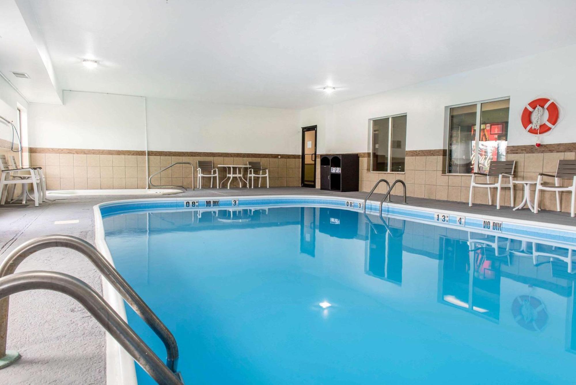 Quality Inn & Suites Anderson I-69 Dış mekan fotoğraf