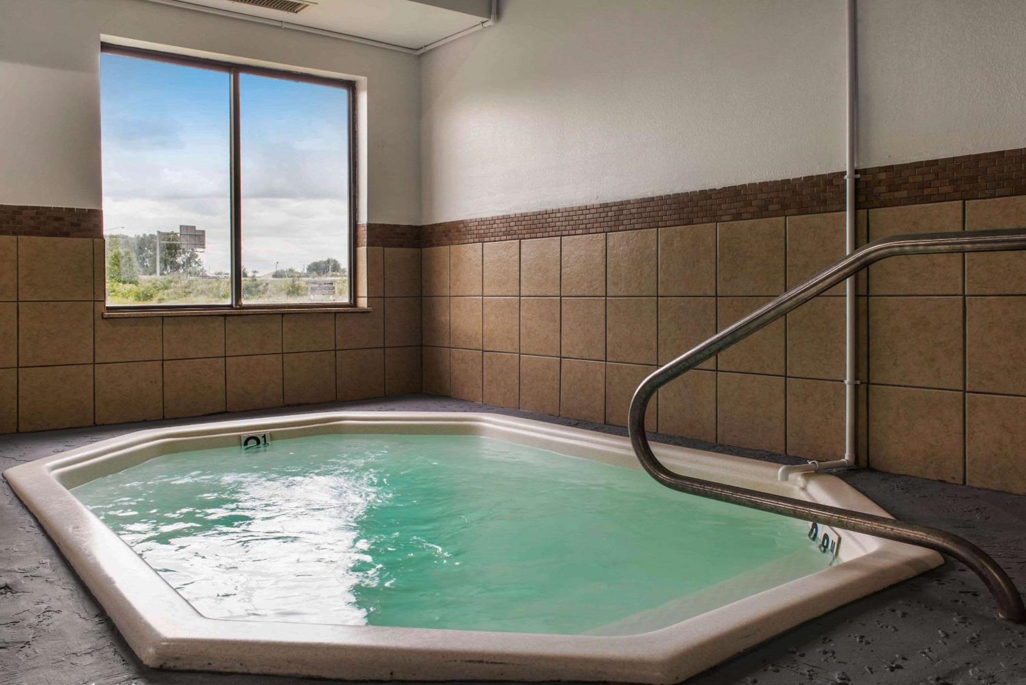 Quality Inn & Suites Anderson I-69 Dış mekan fotoğraf