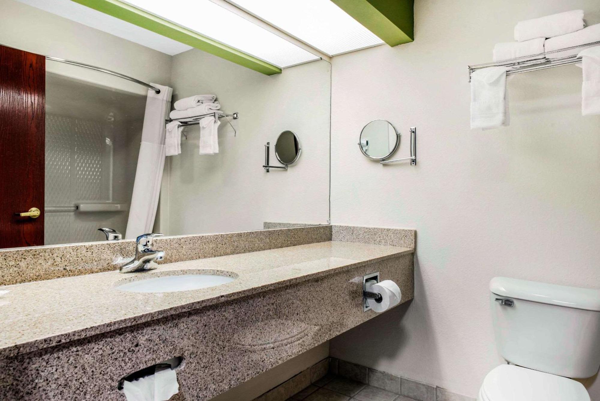 Quality Inn & Suites Anderson I-69 Dış mekan fotoğraf
