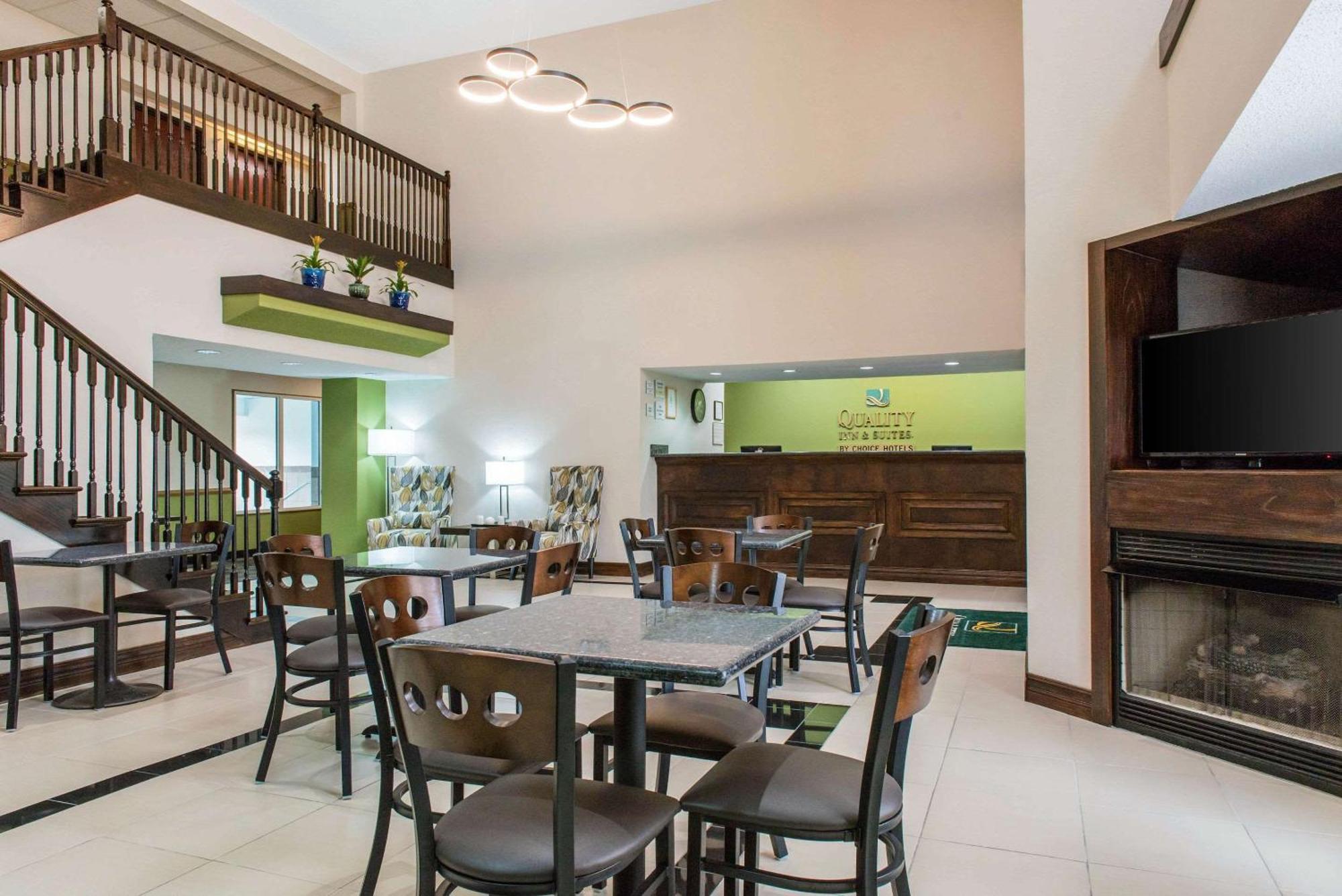 Quality Inn & Suites Anderson I-69 Dış mekan fotoğraf